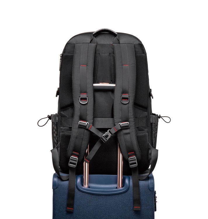 جولدن وولف GB00459 حقيبة ظهر كمبيوتر محمول مضادة للماء مع منفذ يو اس بي 17"- لون اسود — جولدين وولف - Image 2